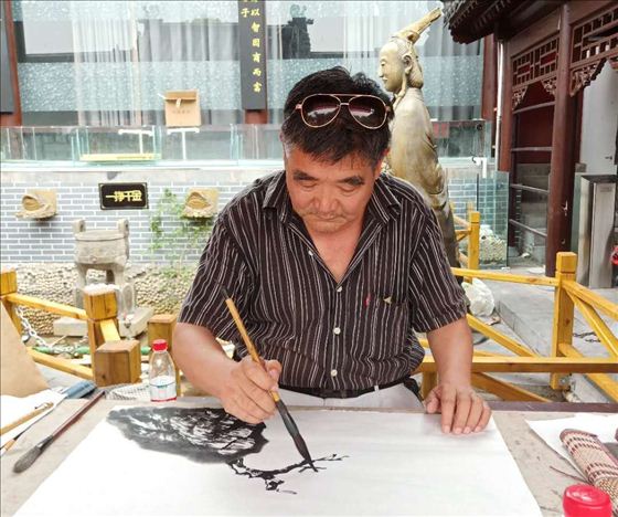 点击图片可在新窗口打开 560×468